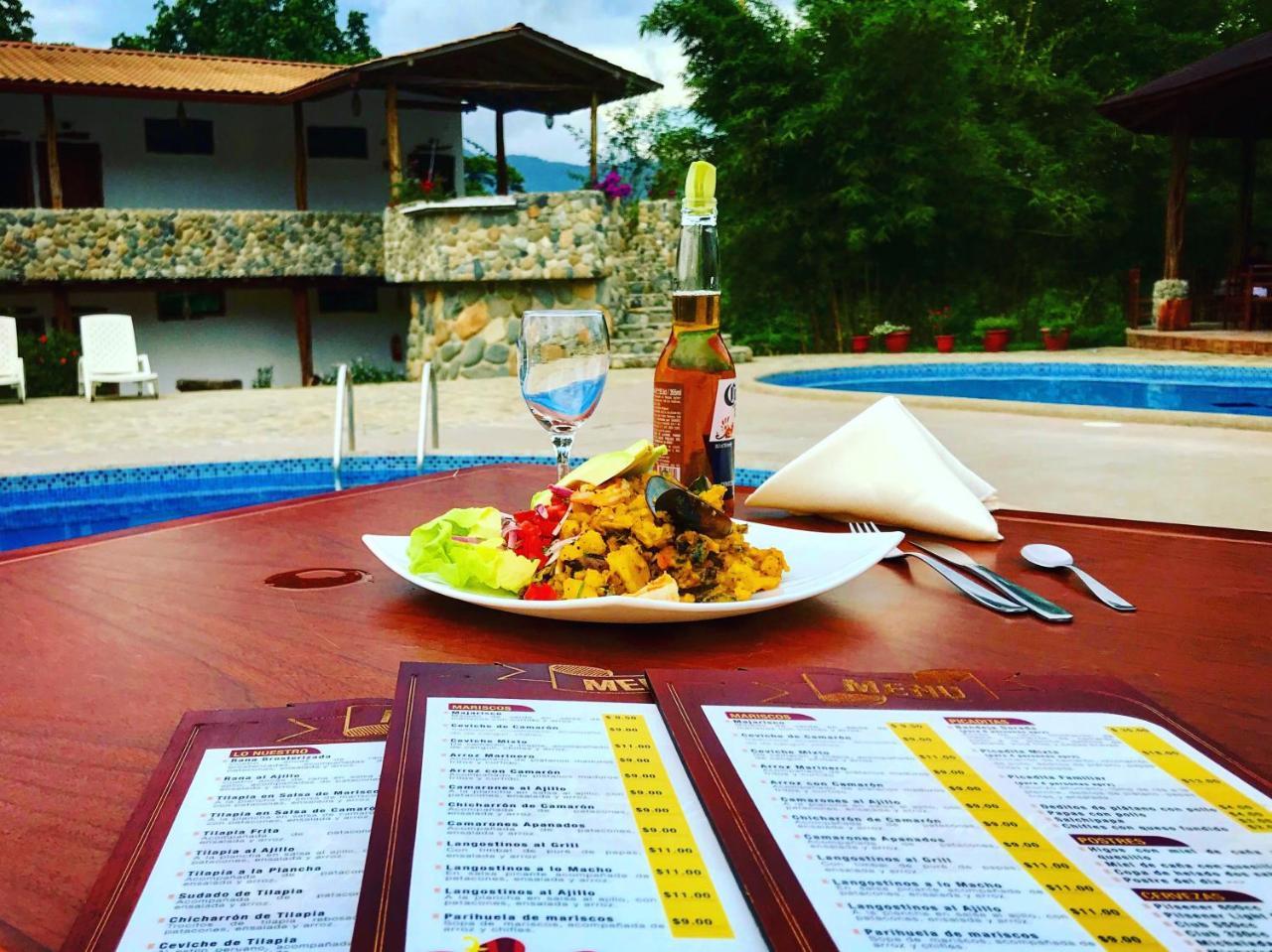 Hosteria Tierra Dorada Yantzaza Exterior foto